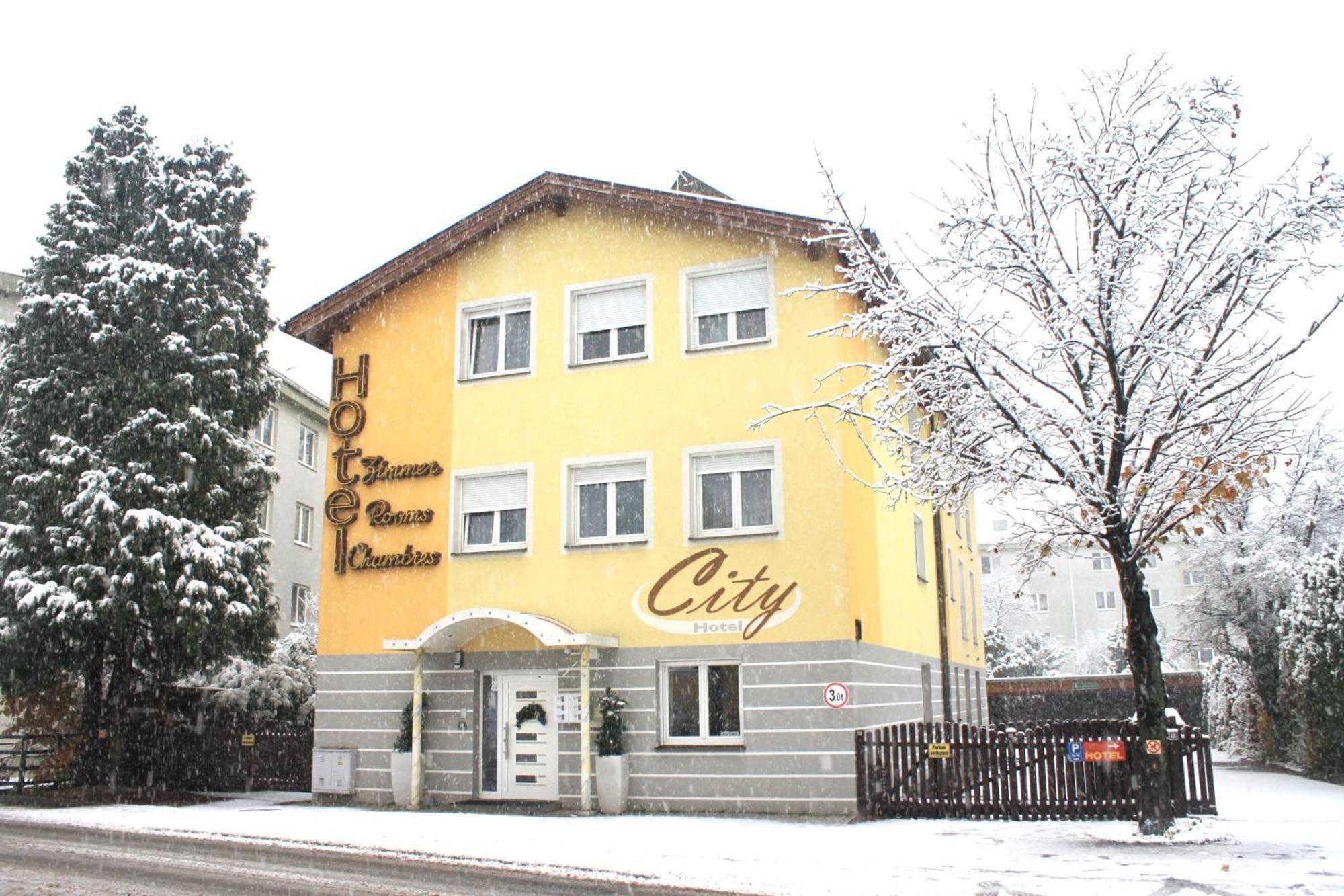 City Hotel Neunkirchen Exterior foto